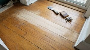 Can hardwood floors be spot refinished?